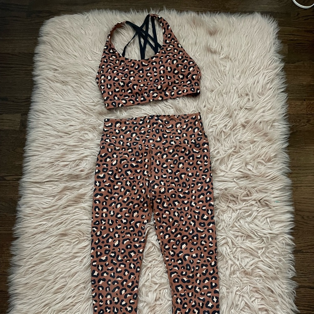 Fabletics Workout Set - sports bra & leggings